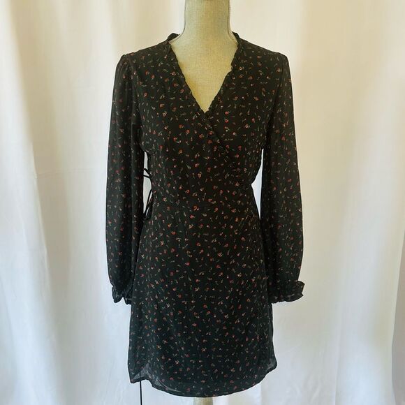 New 1Francesca’s Dorinda SZ M Lined Tiny Rose Wrap Black Mini Dress Wedding - Picture 2 of 16